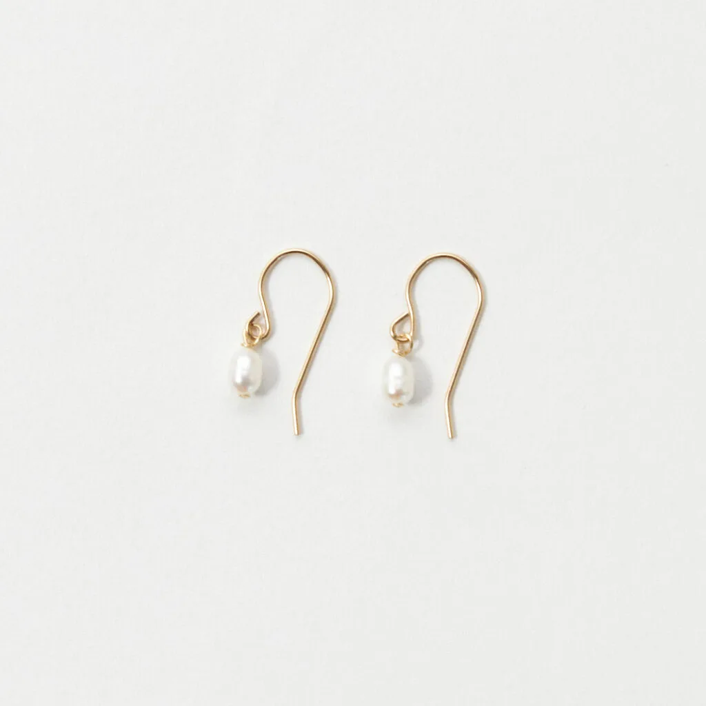 GOLD PEARL EARRINGS