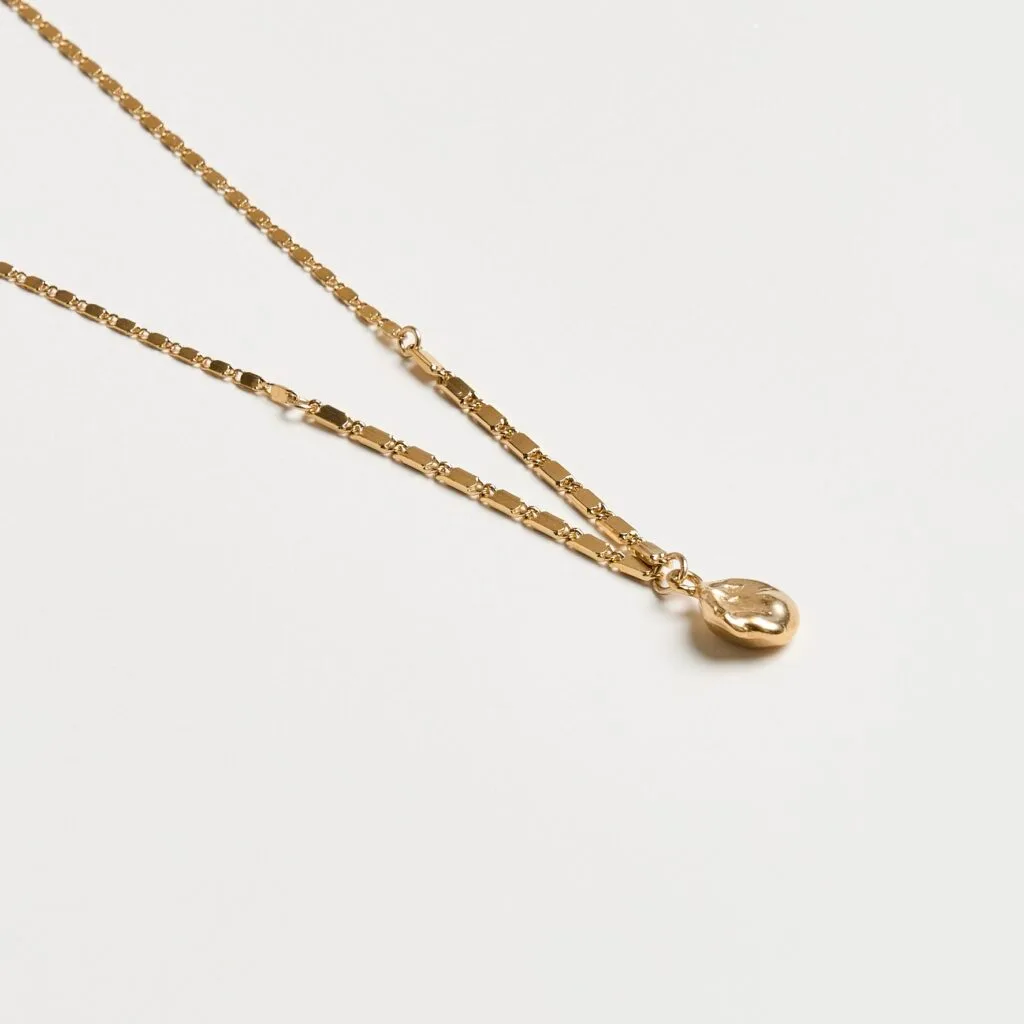 AVA GOLD NECKLACE