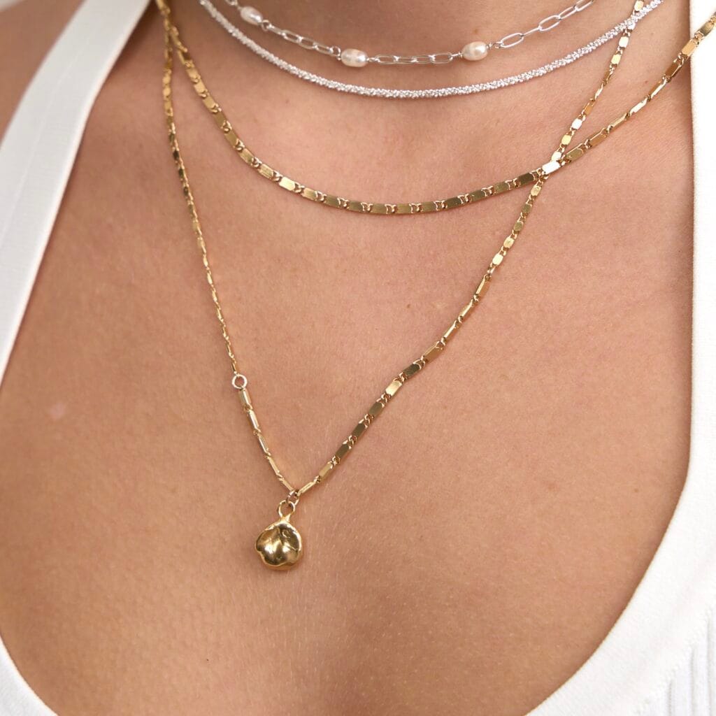 EVA GOLD NECKLACE