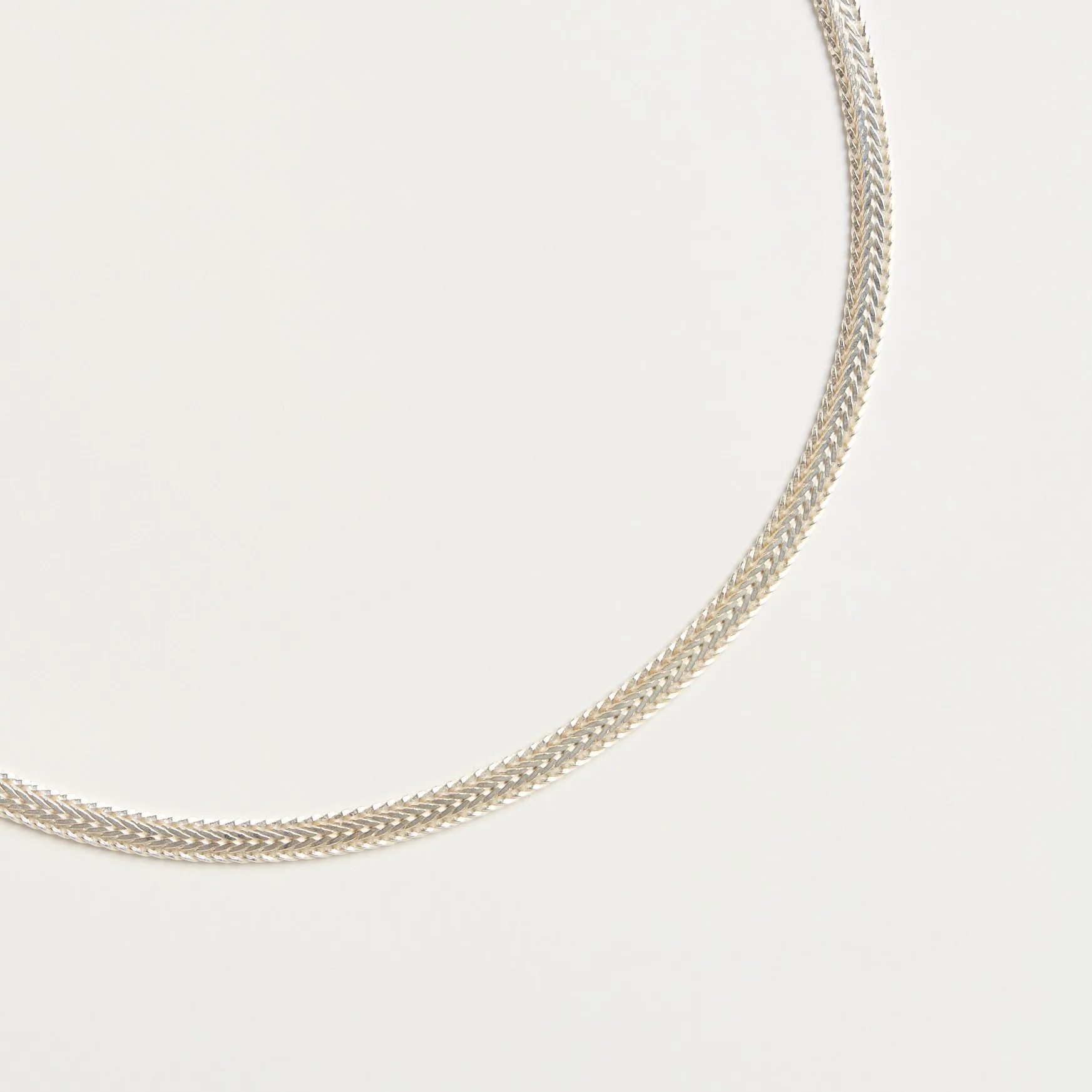 IVY SILVER NECKLACE