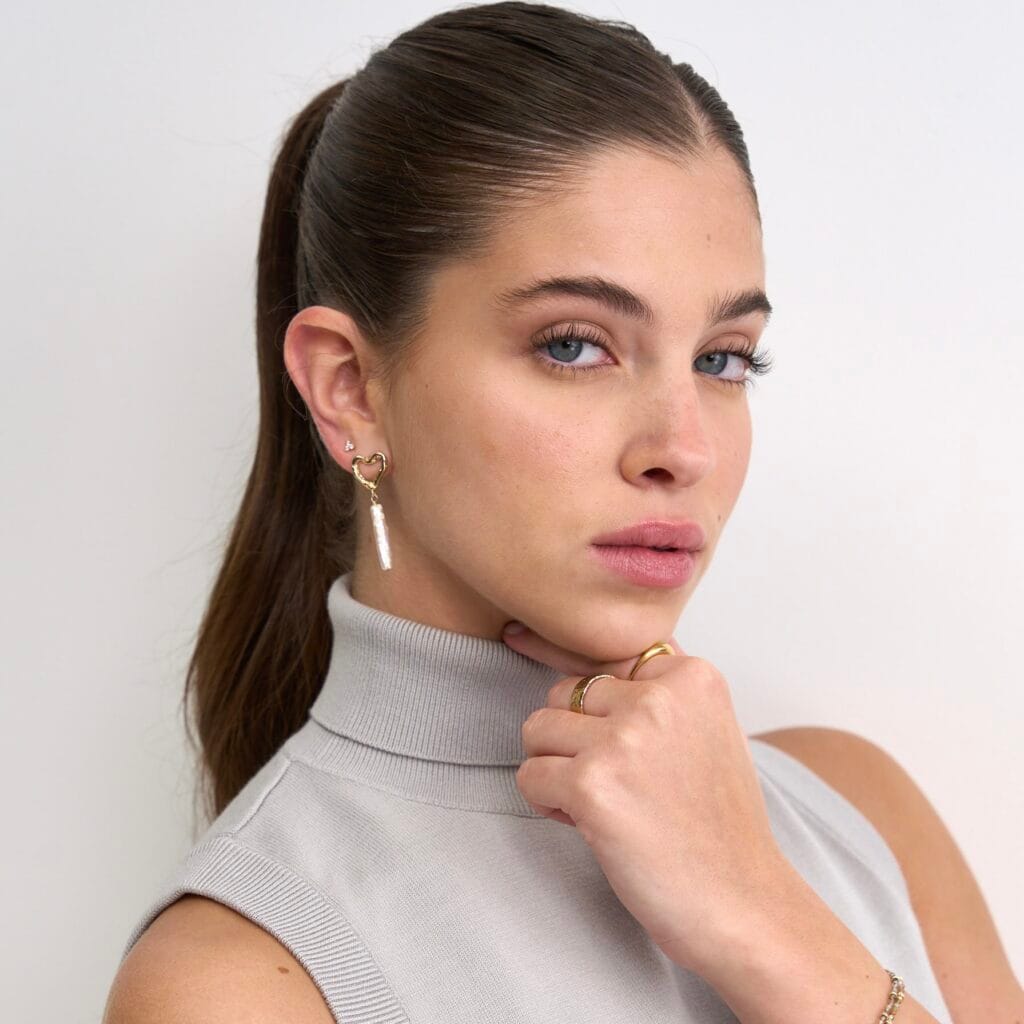 LOVELY DROP GOLD EARRINGS