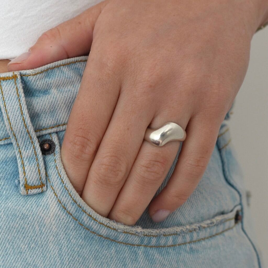 WAVE SILVER RING