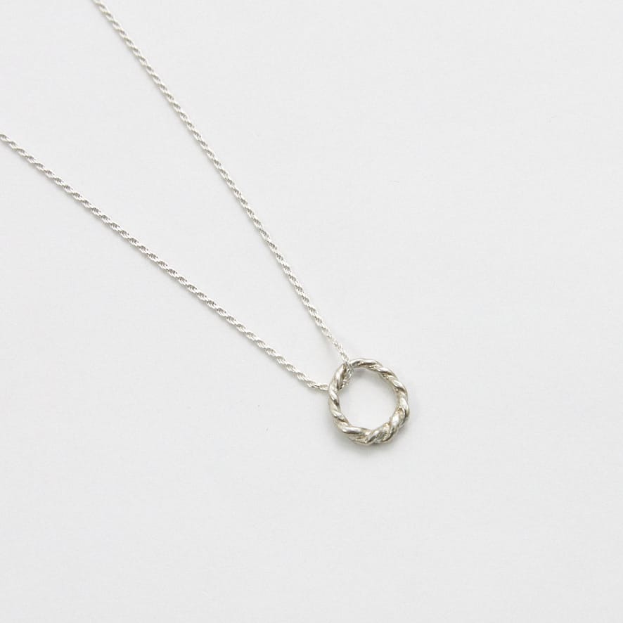 GIRO SILVER NECKLACE