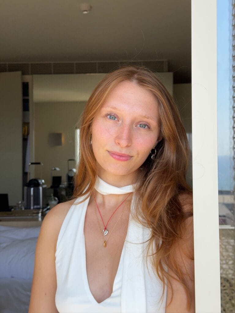 RED HEART NECKLACE IN GOLD