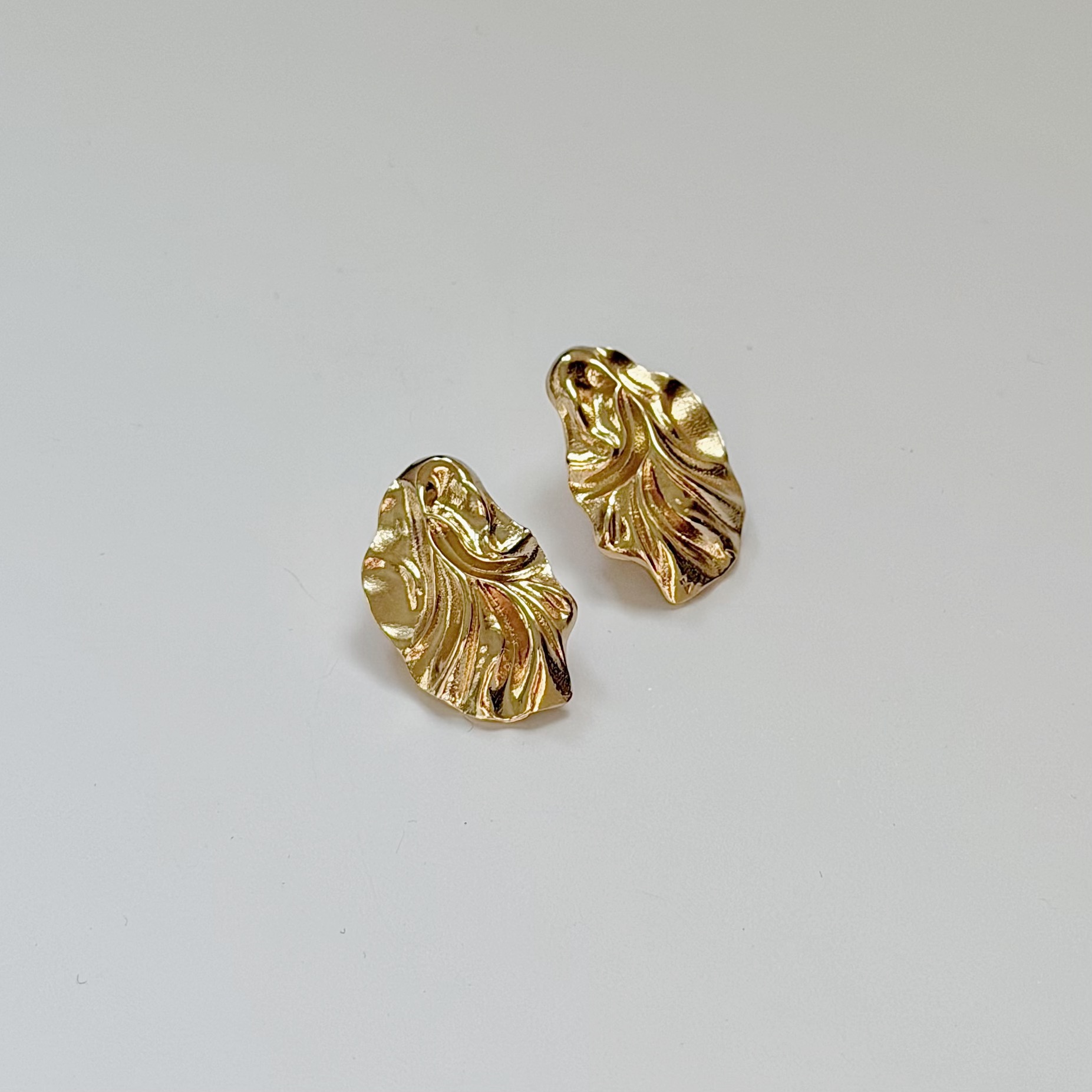 NOFIA GOLD EARRINGS